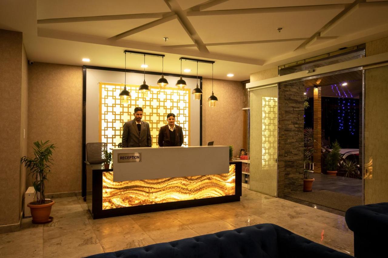 Royal Mansion Hotel Kulu Kültér fotó