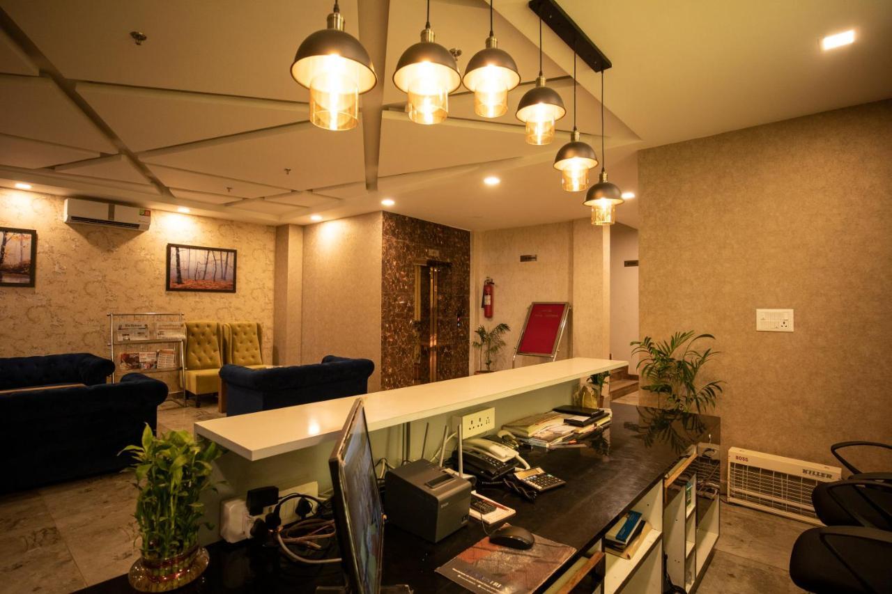 Royal Mansion Hotel Kulu Kültér fotó