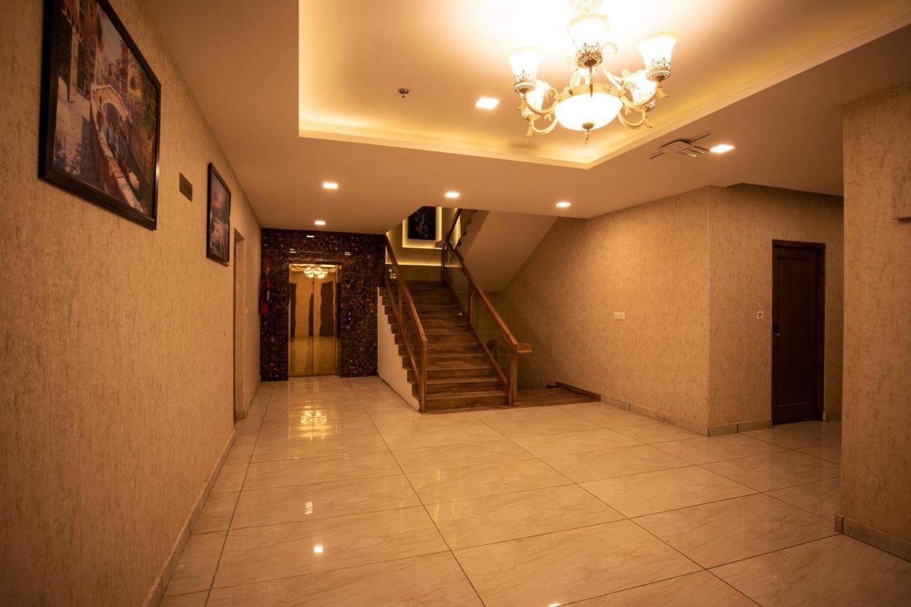 Royal Mansion Hotel Kulu Kültér fotó
